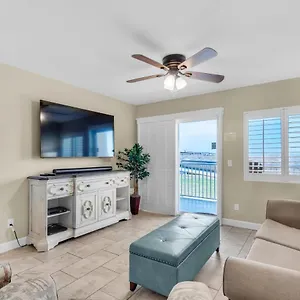 Apartment Surf And Racquet Club 101